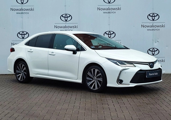 Toyota Corolla cena 103900 przebieg: 40231, rok produkcji 2022 z Wałbrzych małe 326